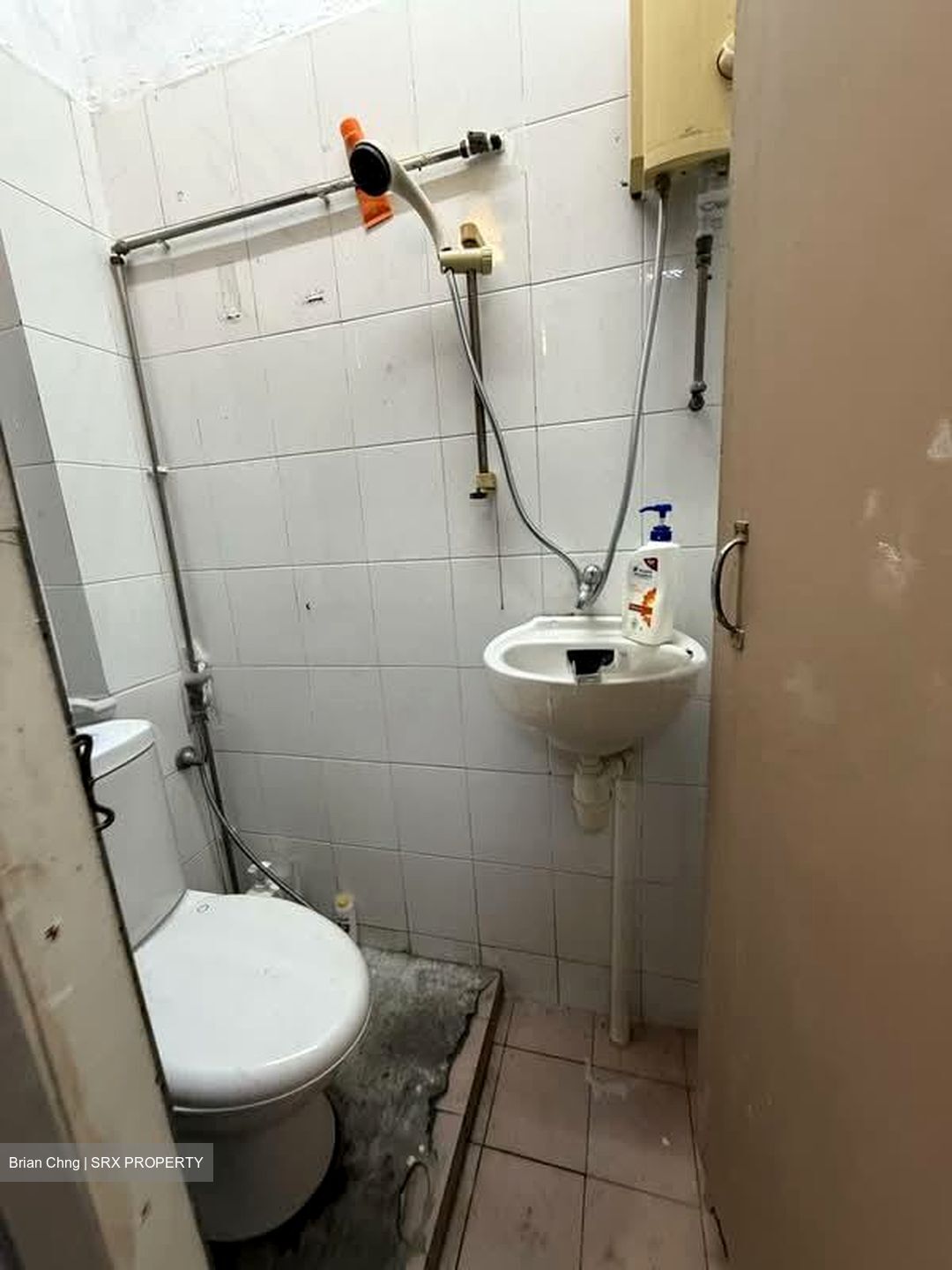 Upper Serangoon Road (D19), Shop House #593654421